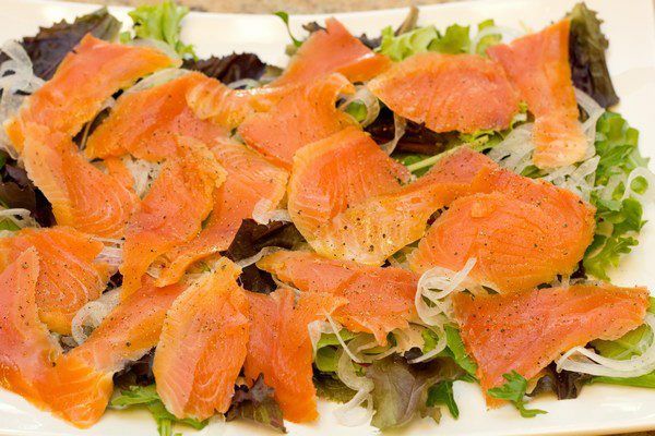 Smoked Salmon Salad with Lemon Vinaigrette 6