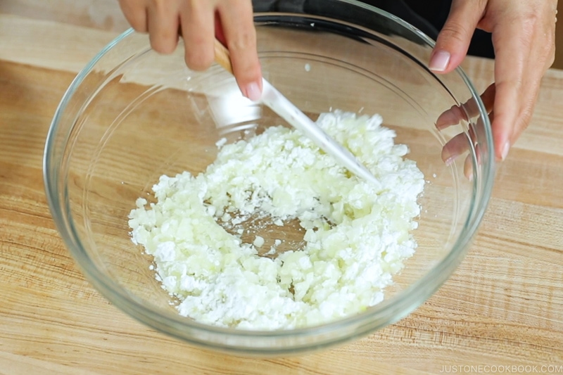 Shumai | Easy Japanese Recipes at JustOneCookbook.com1