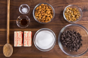 chocolate-almond-toffee-ingredients