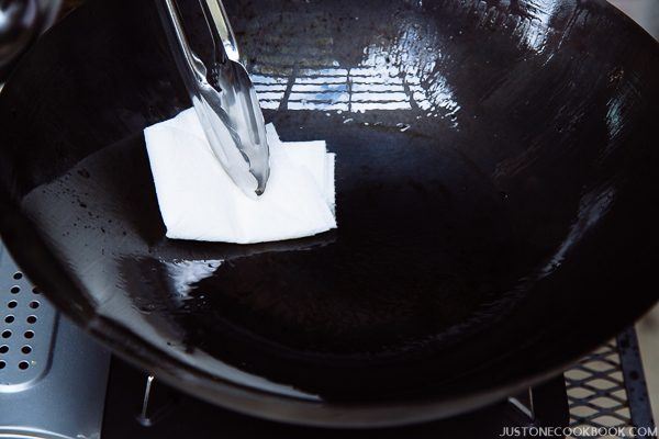 how to season a wok step by step-29