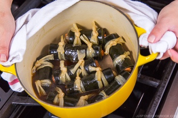 Salmon Kombu Roll 16