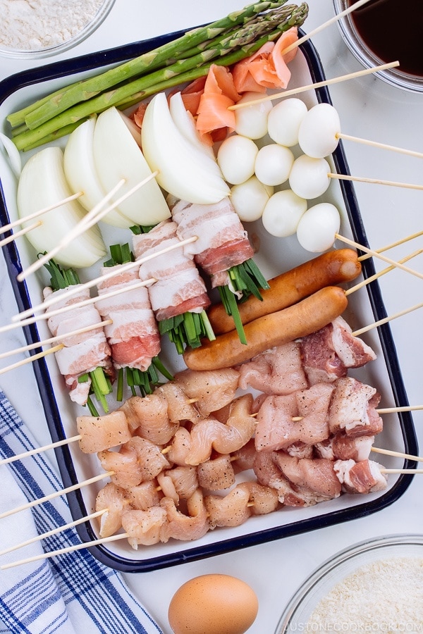 A tray containing Kushikatsu (Kushiage) ingredients.