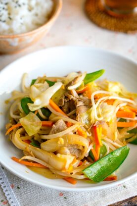A white plate containing Japanese-style Stir Fry Vegetables (Yasai Itame).