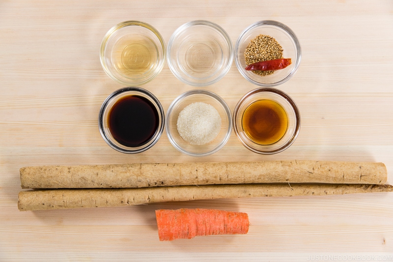 Kinpira Gobo (Braised Burdock Root) Ingredients