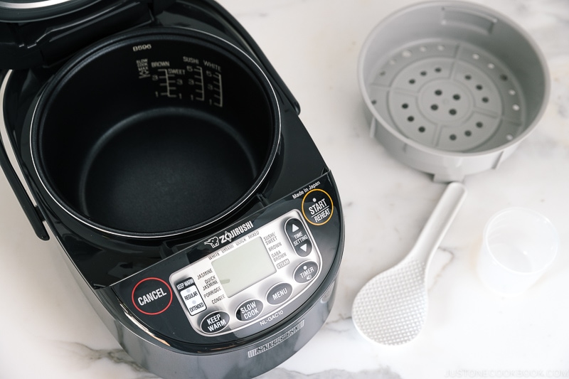 Zojirushi Rice Cooker Giveaway