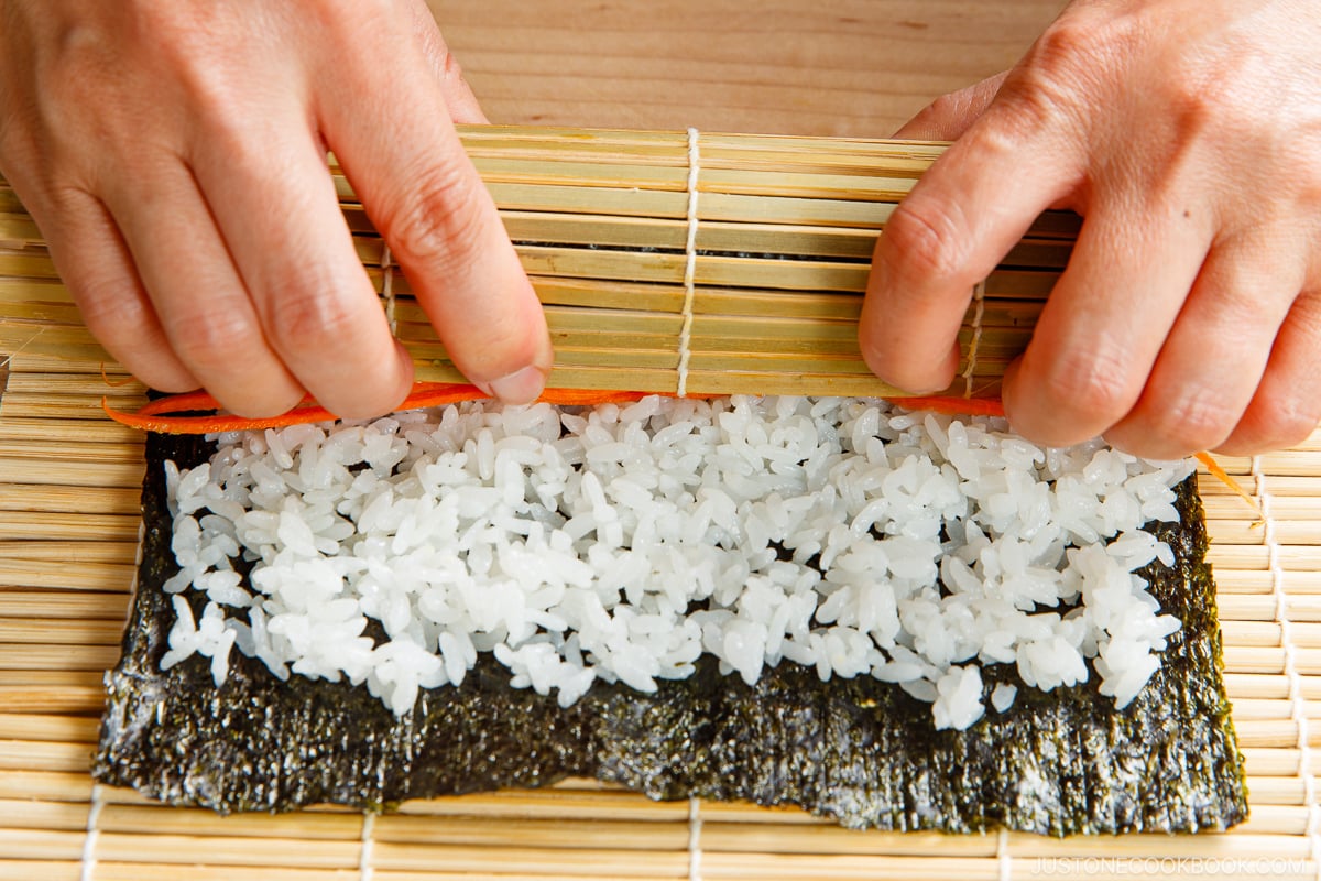 Vegetarian-Sushi-Rolls-step-by-step-49