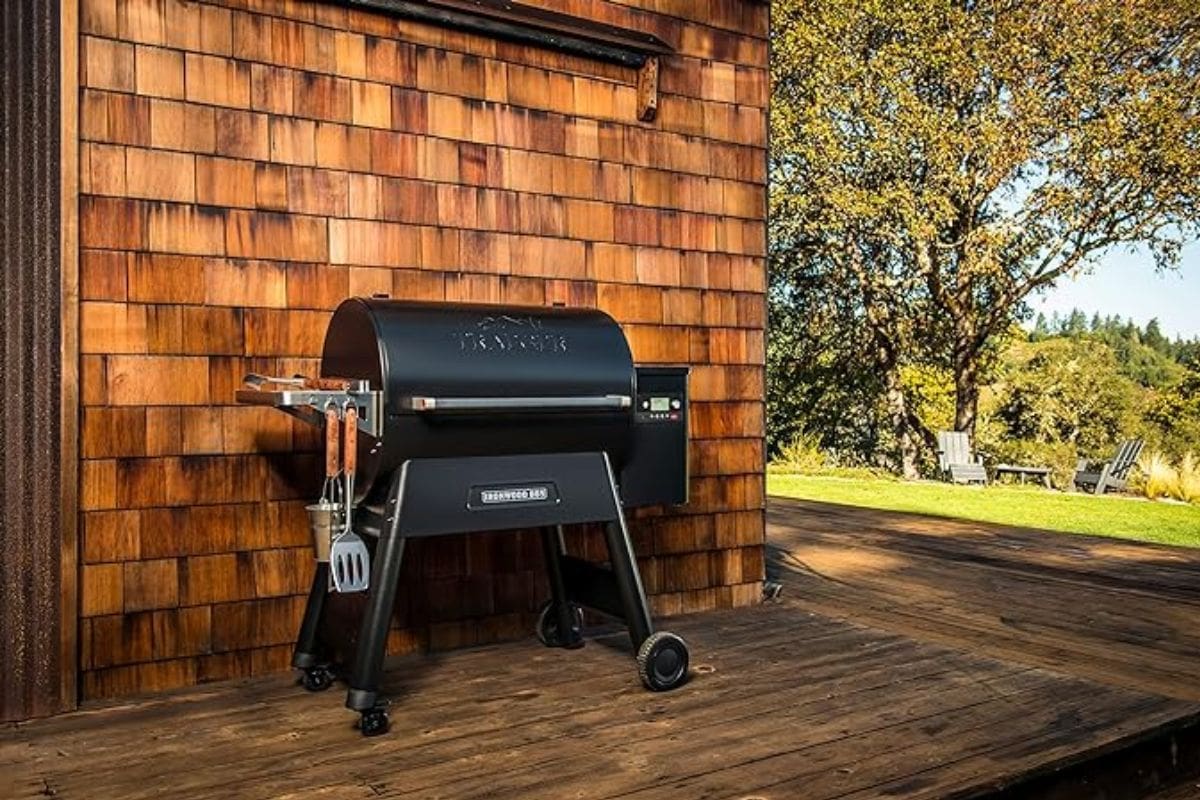 Traeger Grills Ironwood 885 Electric Wood Pellet Grill and Smoker