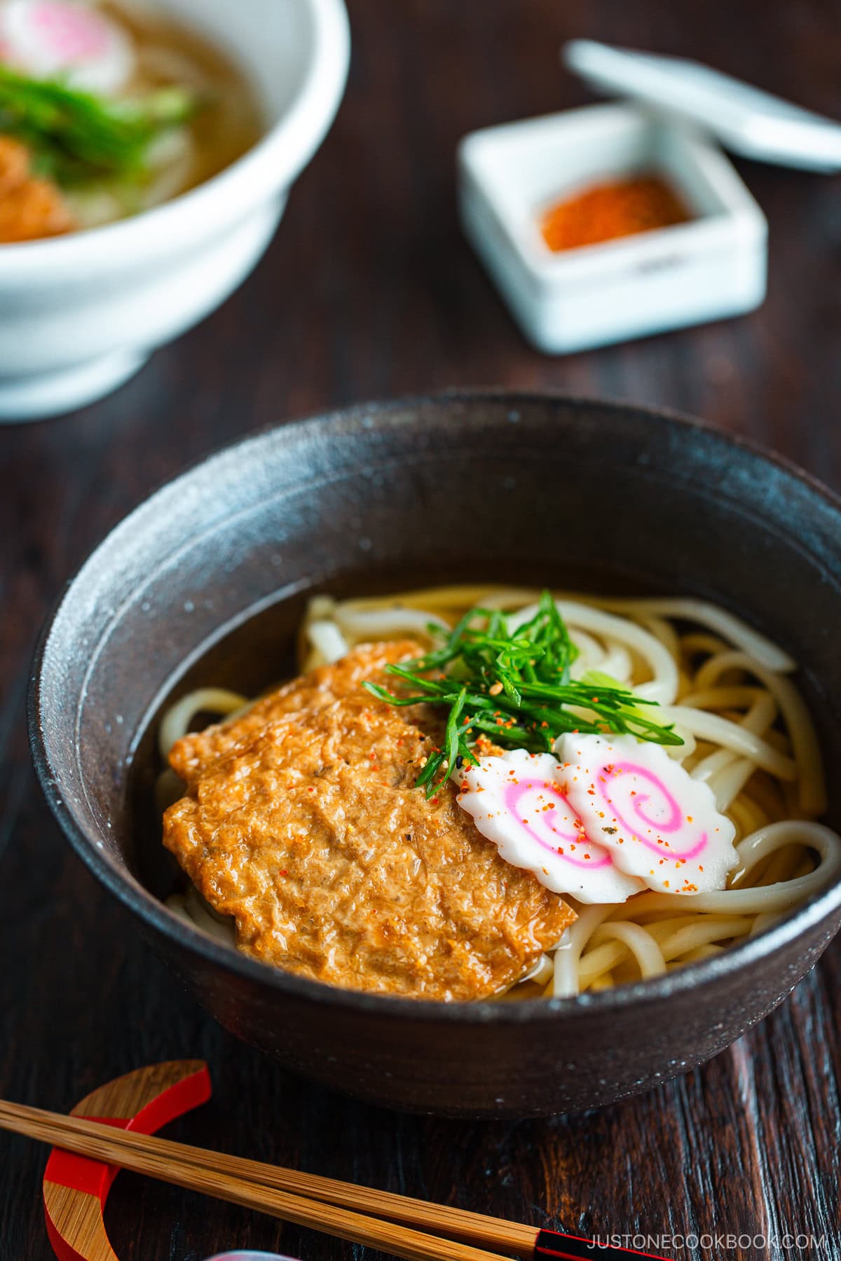 Kitsune udon in a Japanese bowl.