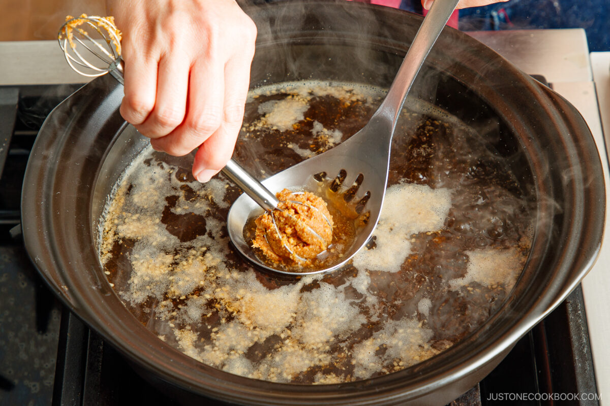 Let the miso dissolve.
