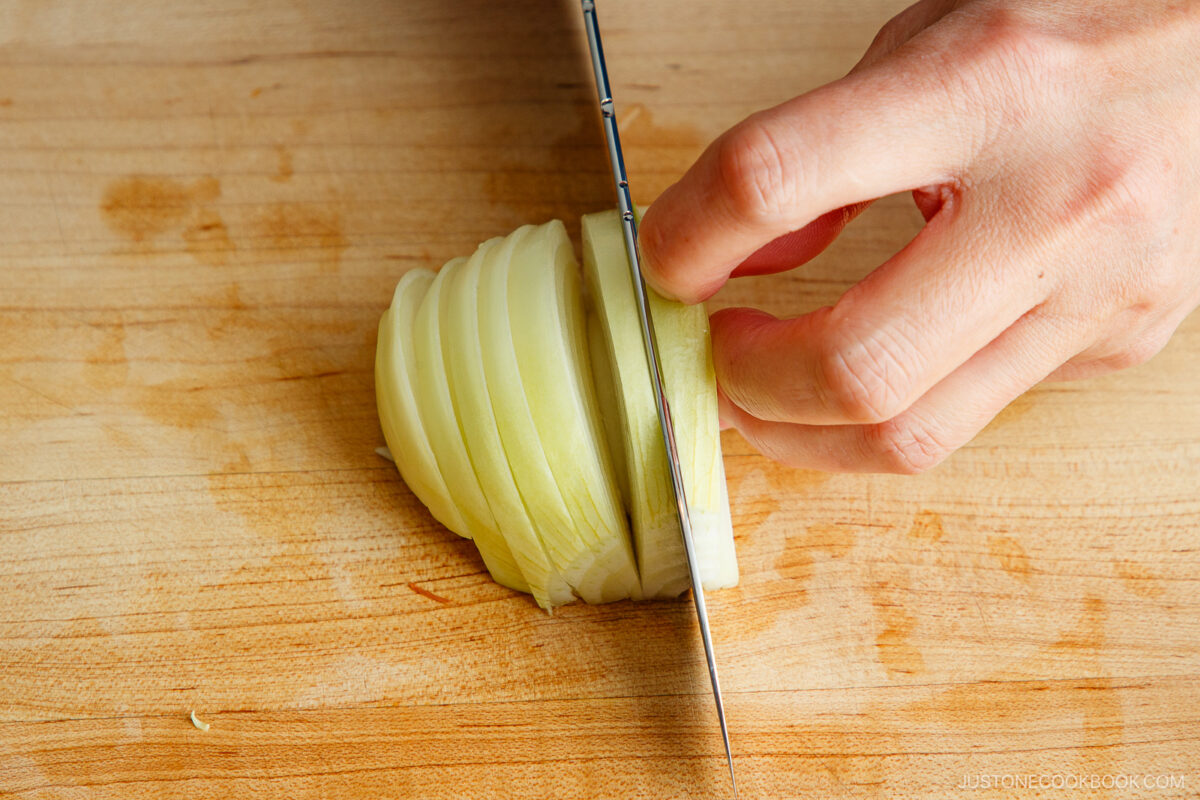 Slice the onion.