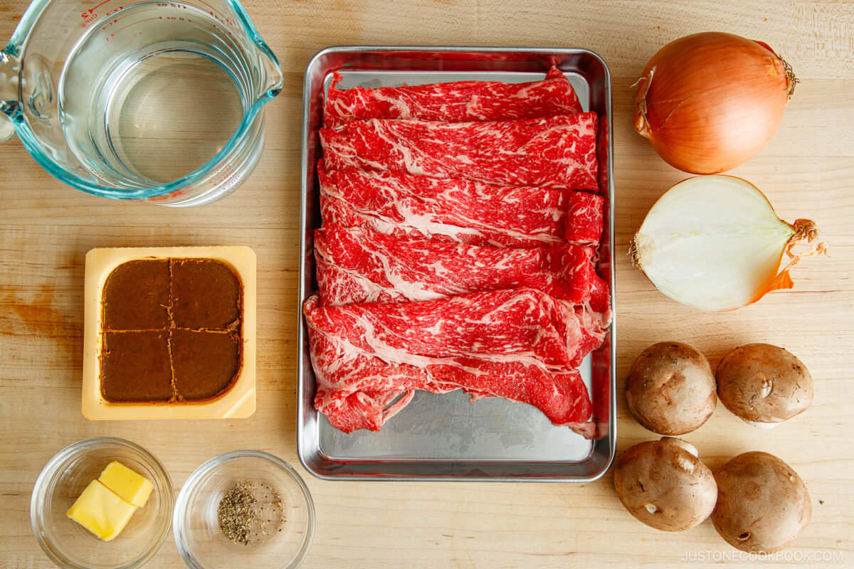 Easy Hayashi Rice Ingredients