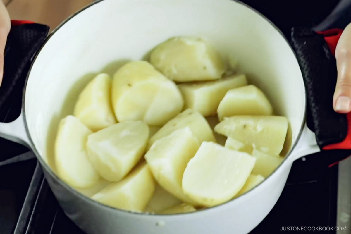 After draining, let the moisture in the pot evaporate on the stove.