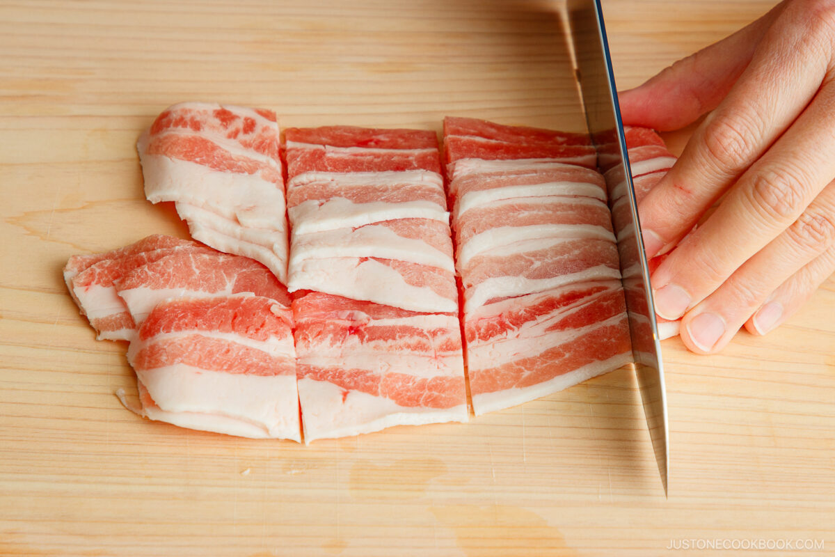 Cut the pork belly slices.