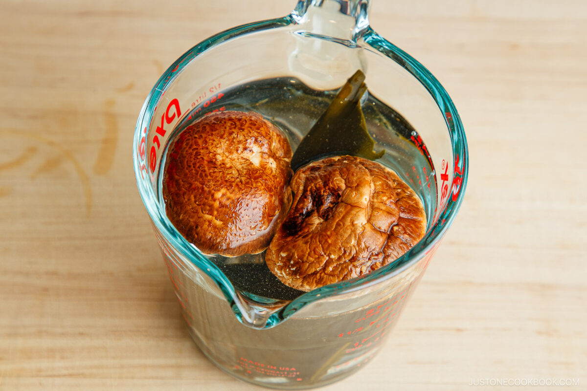 Making cold brew dashi