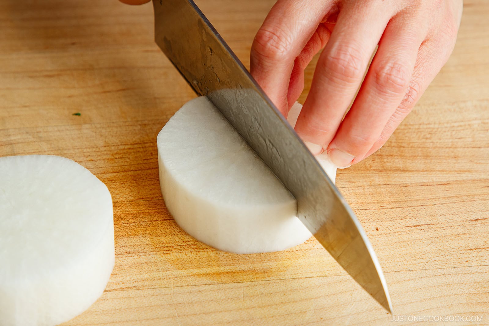 Japanese Cutting Techniques: Kakushibocho