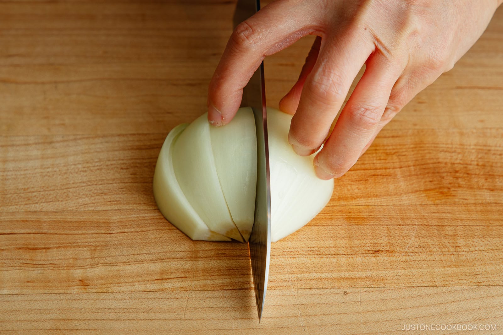 Japanese Cutting Techniques: Kushigatagiri