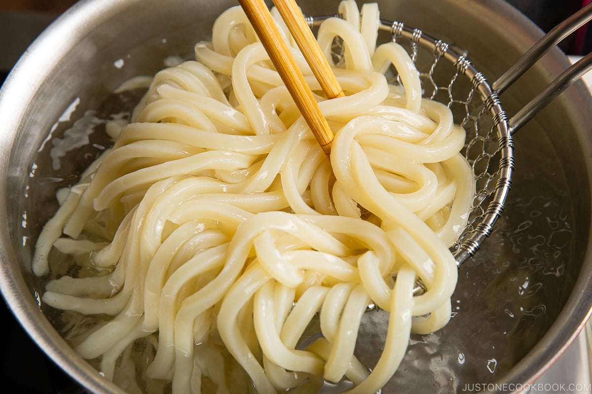 Udon noodles