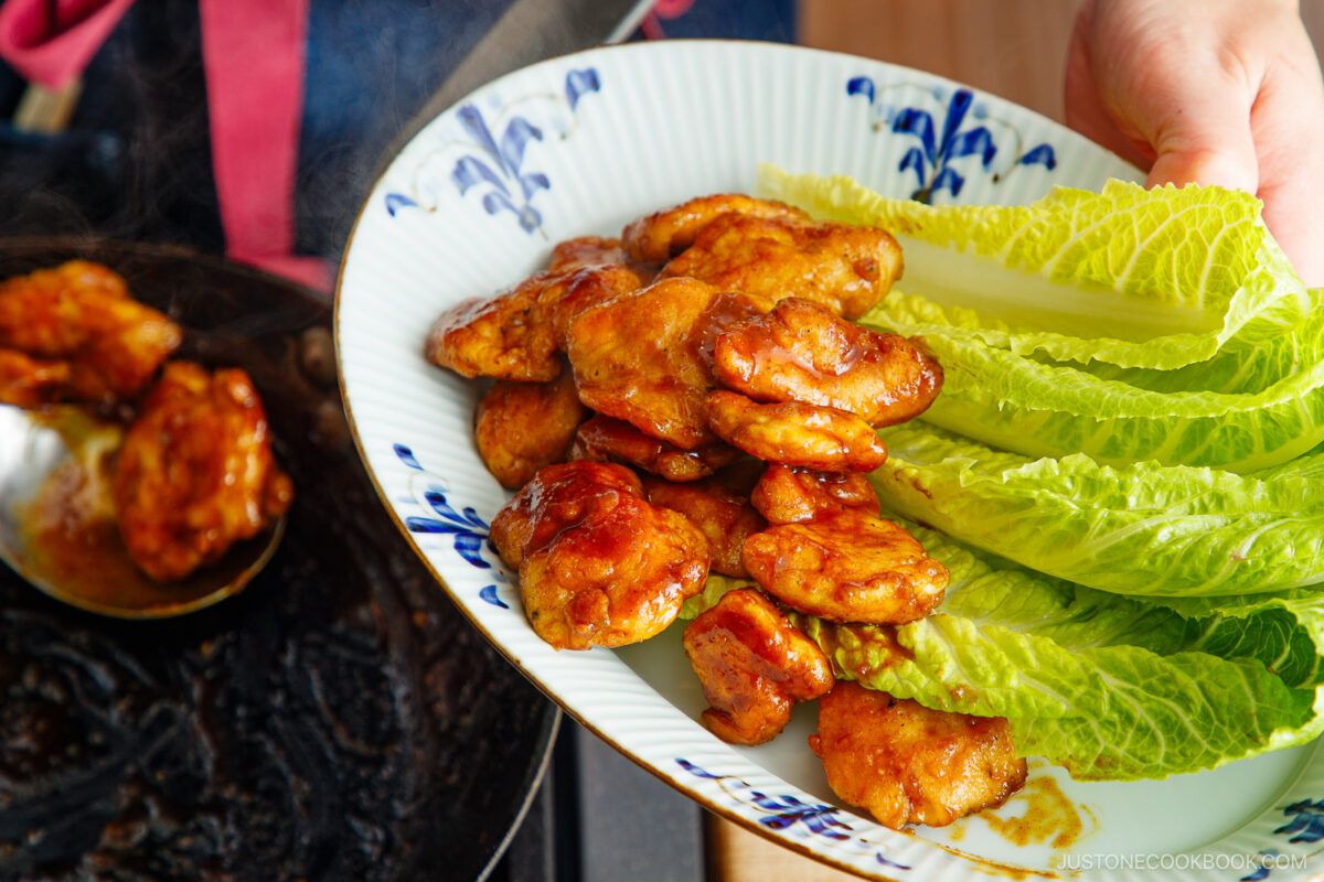 Serve the chicken on the plate.